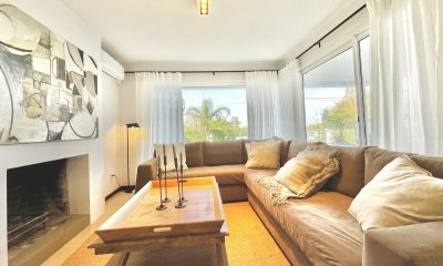 Excelente apartamento en venta frente al mar en Barra de Carrasco