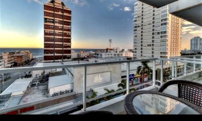 LUX Tower Monoambiente amplio con terraza y garaje en el corazón de la península. Edificio moderno con servicios