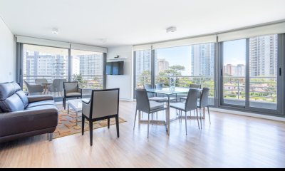 Alexander Boulevard Apartamento en Venta Dos Dormitorios Punta del Este