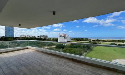 Gran apartamento con vista al mar
