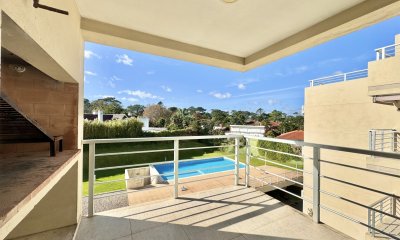 Apartamento de un dormitorio en venta, Playa Mansa.
