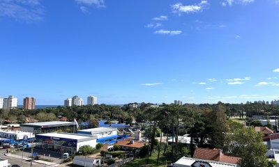 Apartamento en Venta a Estrenar de Un Dormitorio y Medio  Zona Aidy Grill, Punta del Este
