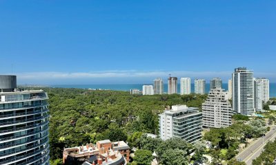 Apartamento en venta de tres dormitorios en Gala Vista, Punta del Este