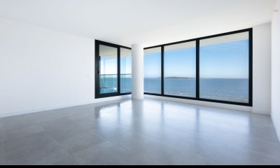 Venetian de dos dormitorios piso alto en venta