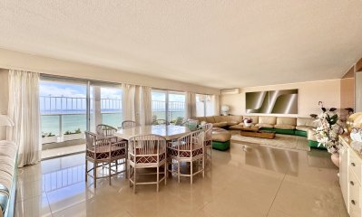 Penthouse Duplex en venta Playa Mansa Punta del Este.