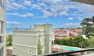 Apartamento en Venta Playa Mansa, Punta del Este Primera Linea