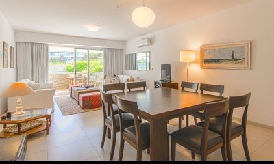 Apartamento Tres Dormitorios en Aqluiler Playa Brava