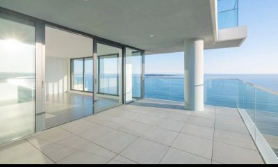 Apartamento esquinero unificado en Venetian en venta, Playa Mansa de Punta del Este