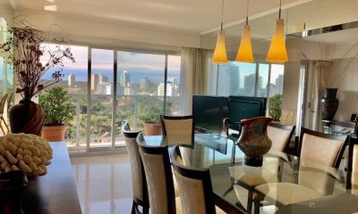 Hermoso departamento reciclado en venta entre playas Mansa y Brava