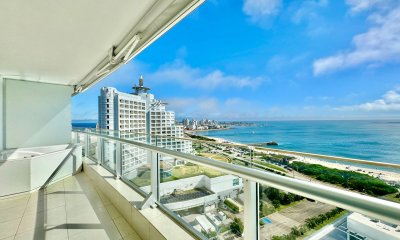 Season Tower de dos dormitorios en Venta, Playa Mansa Punta del este