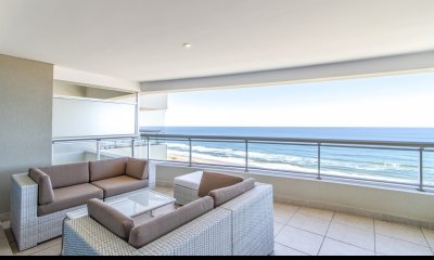 Torre lobos de tres dormitorios y dependencia de servicio en venta, Playa Brava