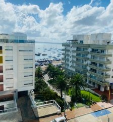 Apartamento de tres dormitorios en Peninsula de Punta del Este en Venta