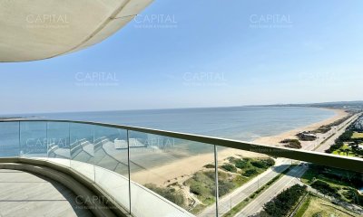 Apartamento en Fendi Chateau de tres dormitorios y dependencia de servicio en Venta