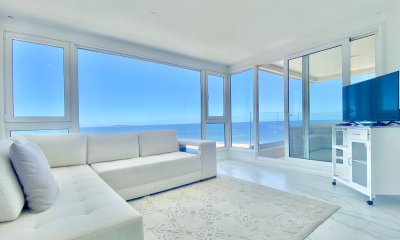 Apartamento de Tres Dormitorios y Servicio a Estrenar - Venta Poseidon Laguna