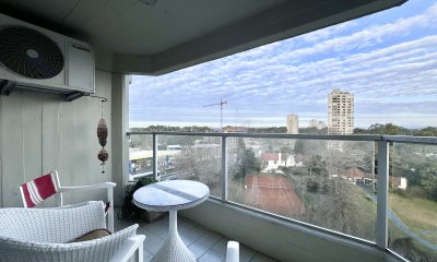 Apartamento en venta de dos dormitorios en Parquemar Roosevelt, Punta del Este.