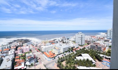 Apartamento en Alquiler de Dos Dormitorios Punta Del Este