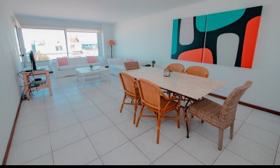Apartamento en Esturion Playa Montoya La Barra Punta del Este en Venta