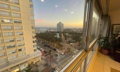 Apartamento de 1 dormitorio y medio en Peninsula con vista al mar