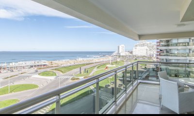 Apartamento en Brava, 3 dormitorios *