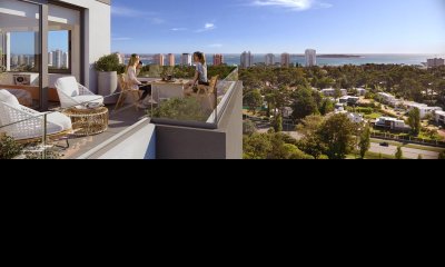 Venta departamento en piso alto dos dormitorios dos baños Roosevelt Punta del Este