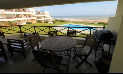 Lomas de Manantiales 3 suites frente a Bikini Beach