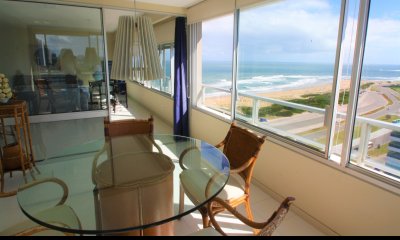 Tiburon en venta y alquiler frente a Playa Brava
