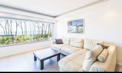 Imarangatu Punta del Este Apartamento en venta frente al mar Punta del Este.