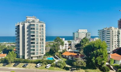 Apartamento en Moon de Tres Dormitorios con Vista al Mar