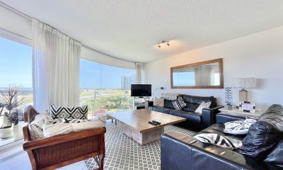 Venta Apartamento primera línea playa brava