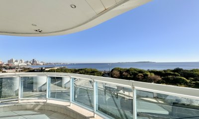 Apartamento en Venta Millenium Tower  Primera Linea, Playa Mansa