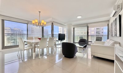 APARTAMENTO EN VENTA EN EDIFICIO IMPERIALE PUNTA DEL ESTE