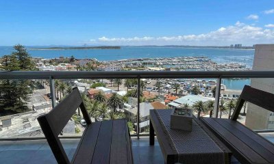 Apartamento de tres dormitorios en alquiler, Península, Punta del Este