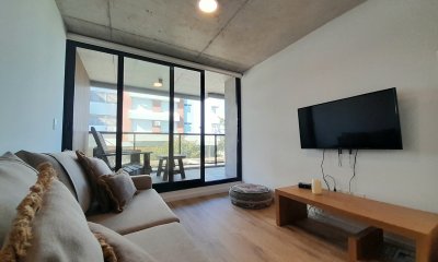Apartamento de un dormitorio en Punta del Este, Playa Mansa en Alquiler Anual