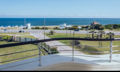 Excelente Penthouse 4 dormitorios en Venta Frente al Mar - Playa Mansa