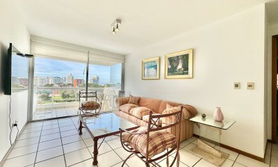 Apartamento de dos dormitorios en venta Playa Mansa
