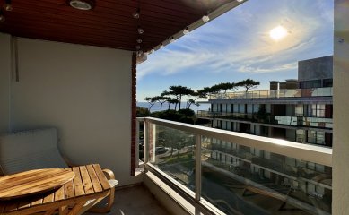 Apartamento de un dormitorio en venta en Playa Mansa, Punta del Este.