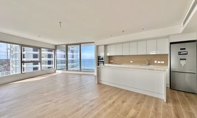 Apartamento de dos dormitorios en venta Trump Punta del Este