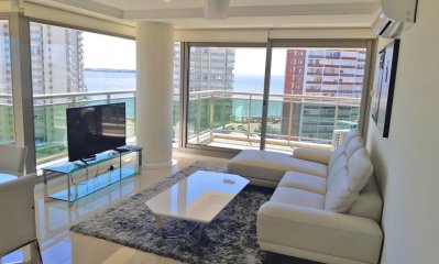 Apartamento de dos dormitorios en venta en Imperiale.