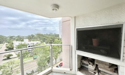 Apartamento en Venta de Dos dormitorios Punta del Este Roosevelt