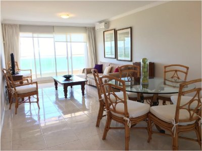 Coral tower, unit 1403