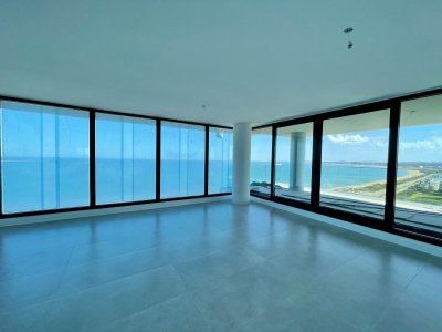 Venetian Luxury Residences, unit 1101