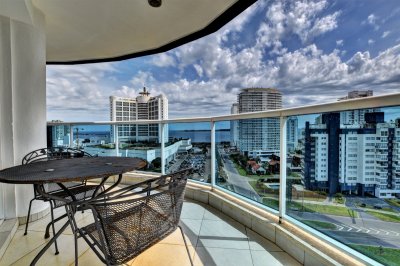 Casino tower, unit 1104