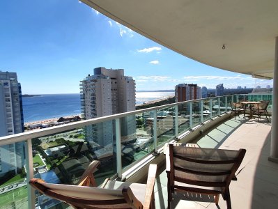 Gala tower, unit 1401