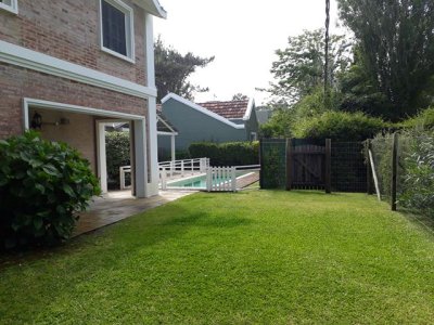 Casa en alquiler en La Barra Zona Jardin