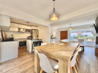 casa de tres dormitorios en solanas en venta - ccp36820c