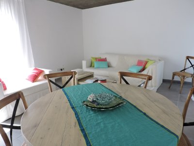 muy linda casa en manantiales de 3 dorm y dependencia a pasos del mar - ccp36463c