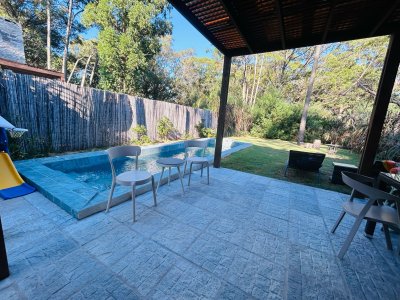 casa de cuatro dormitorios en venta en solanas - ccp37999c