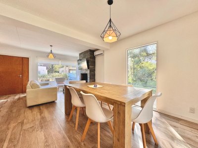 casa de tres dormitorios en solanas en venta - ccp36820c