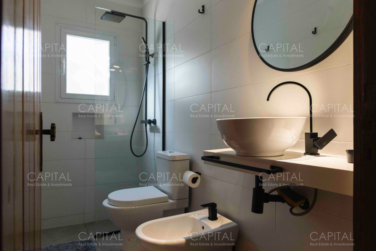 Casa ID.37788 - Casa de tres dormitorios y servicio en Venta en Pinares