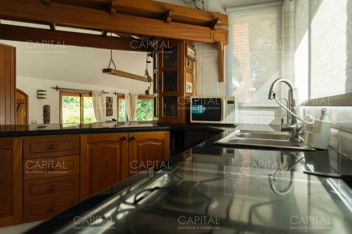 Casa ID.37788 - Casa de tres dormitorios y servicio en Venta en Pinares